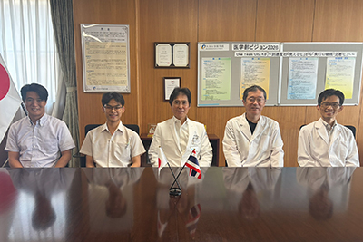 パヤオ大学からの短期留学生医学部長を表敬訪問