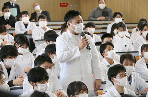 佐藤県知事による特別講演会